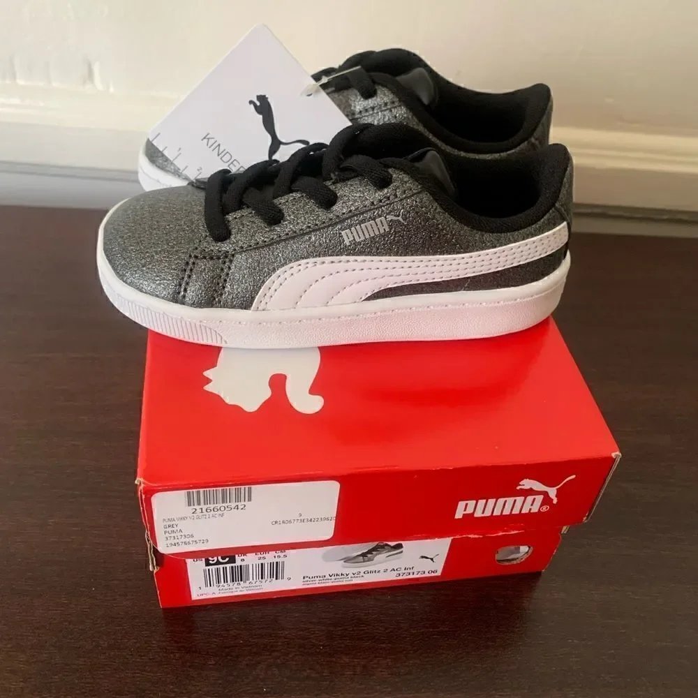 Puma Boys Vikky V2 leather sneaker size 7 and 9 in grey, NIB